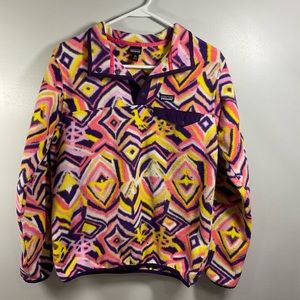 Patagonia pull over girls XXL